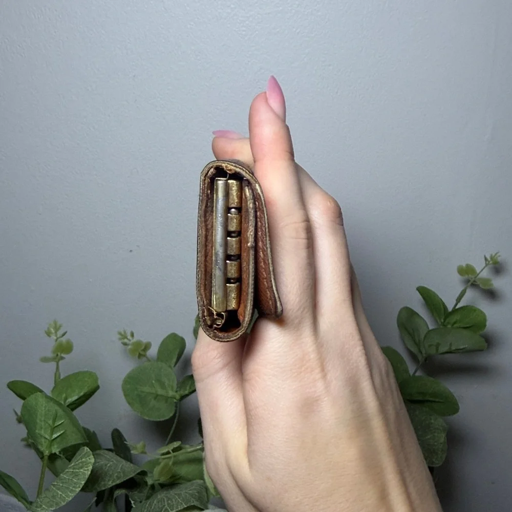 Luxury Louis Vuitton Monogram 4 Key Holder Brown Canvas Wallet Vintage